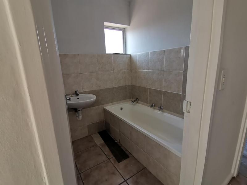 2 Bedroom Property for Sale in Protea Heights Western Cape